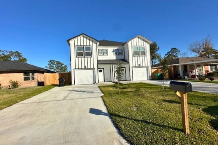 Children-friendly house with yard | Pets are welcome — photo 4