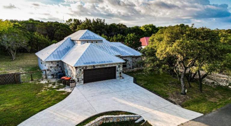House with 4 rooms for 11 persons in Canyon, TX