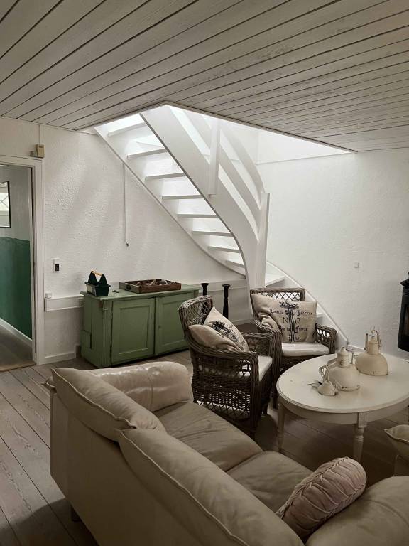 Family-oriented villa with yard, terrace & grill | Pets allowed — photo 4