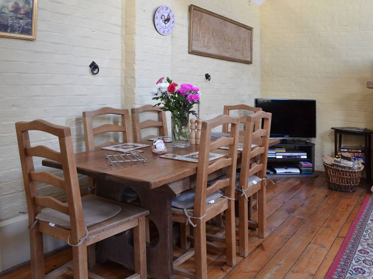 Cottage with garden & barbeque — photo 4