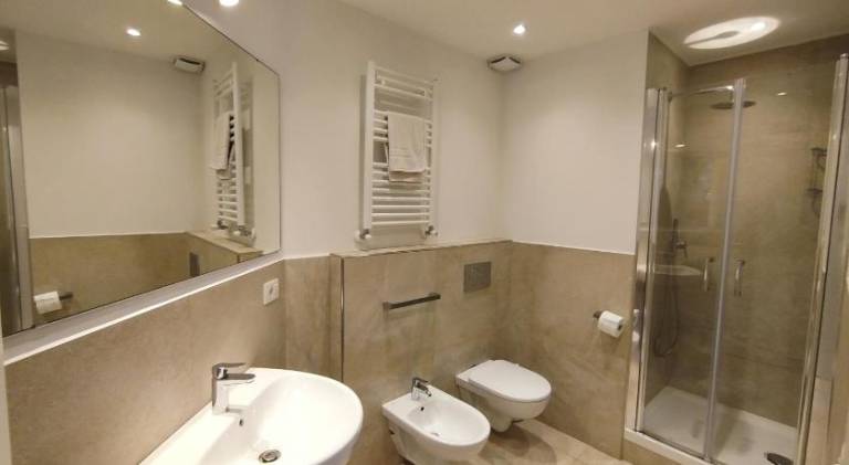 Holiday apartment with 2 rooms for 5 persons — photo 2