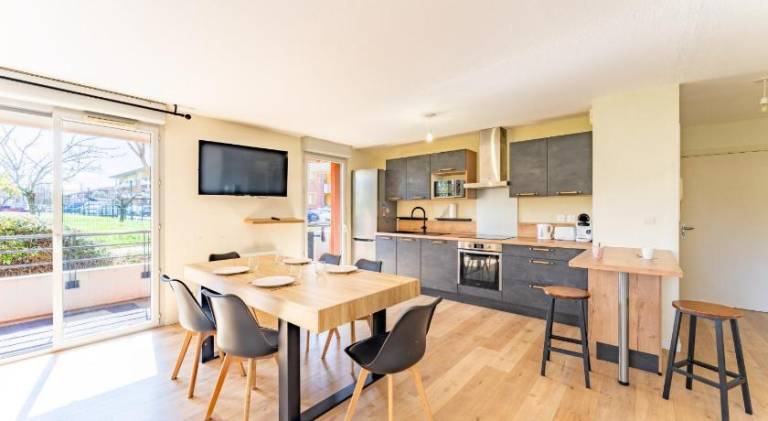 Apartment with terrace | Good for workation in Blagnac