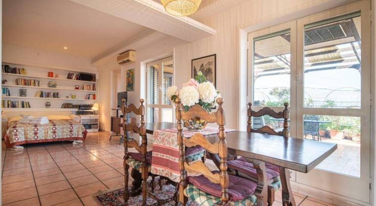 Big Terrace Grand House (New!) — photo 4