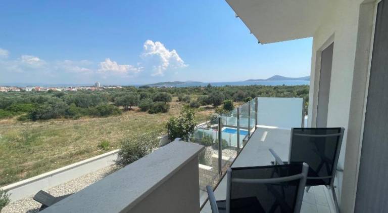 Apartment with 2 rooms for 4 persons in Vodice