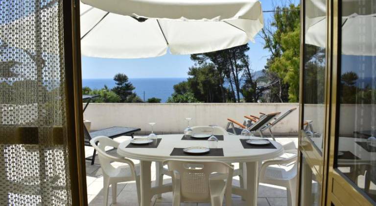 Vacation home with 3 rooms for 6 persons in Gagliano del Capo