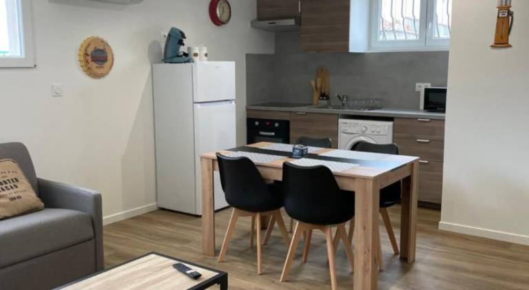 Charming holiday apartment | Pets are welcome in Venissieux