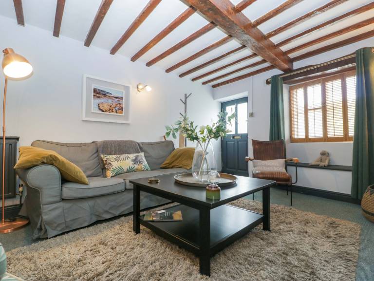 Family-friendly cottage with yard | Pets are welcome — photo 4