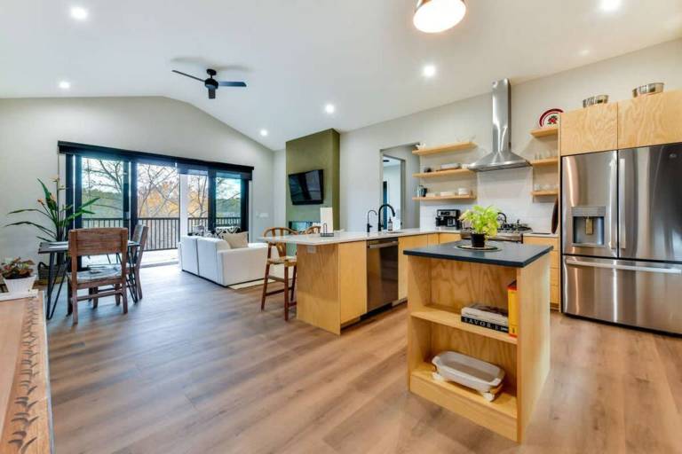 Children-friendly wonderful house with garden & fast internet | Lake view | Dogs allowed — photo 4