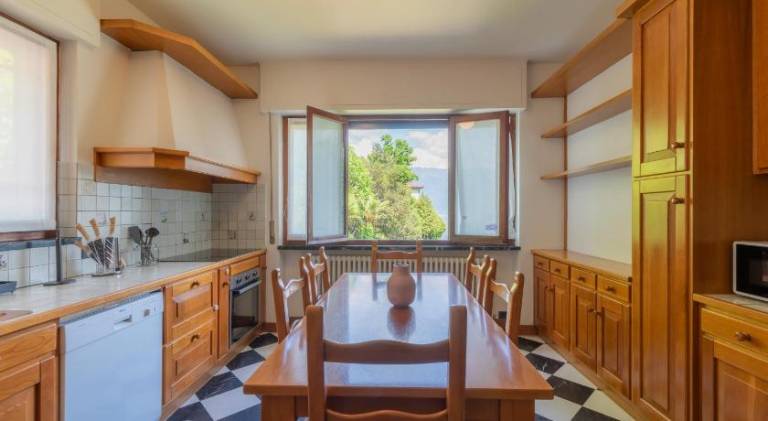 Apartment with 2 rooms for 6 persons — photo 3