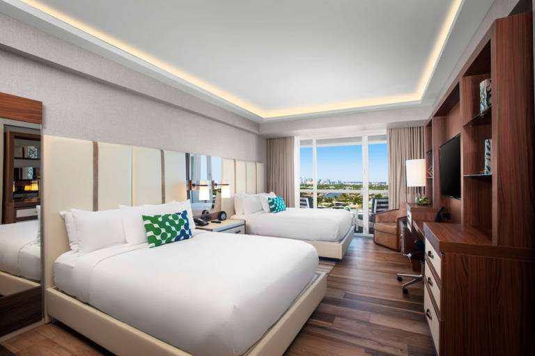 Resort Central Beach