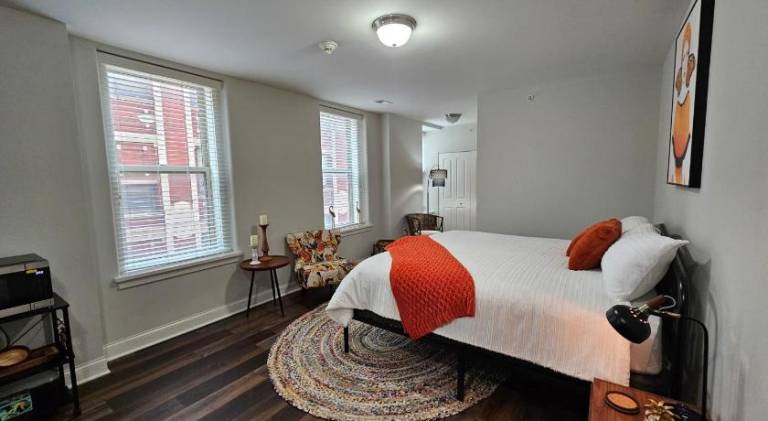 Rental apartment with 1 room for 2 persons in Champaign, IL