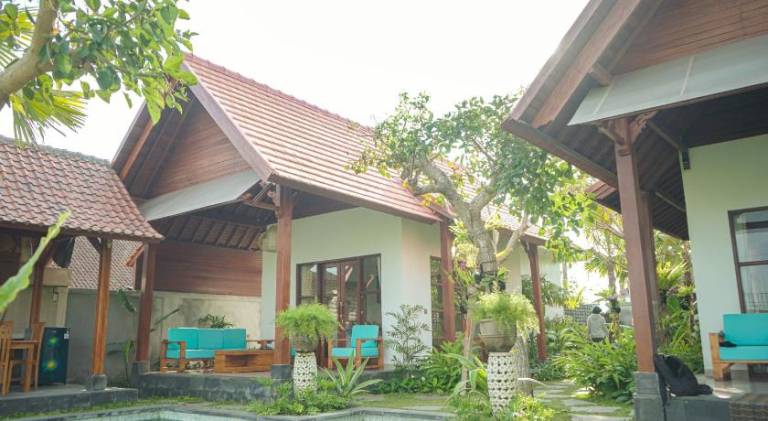 Villa with private pool, terrace & jacuzzi — photo 3