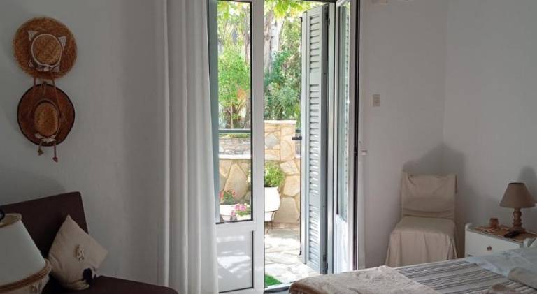 Holiday apartment with garden & terrace — photo 2