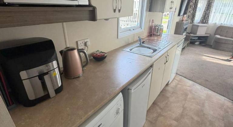 House with jacuzzi — photo 5