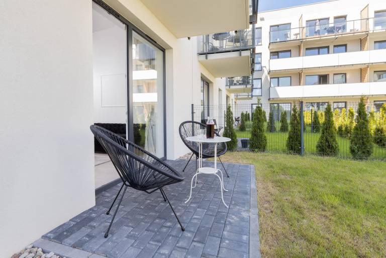 Apartment with garden & patio — photo 4