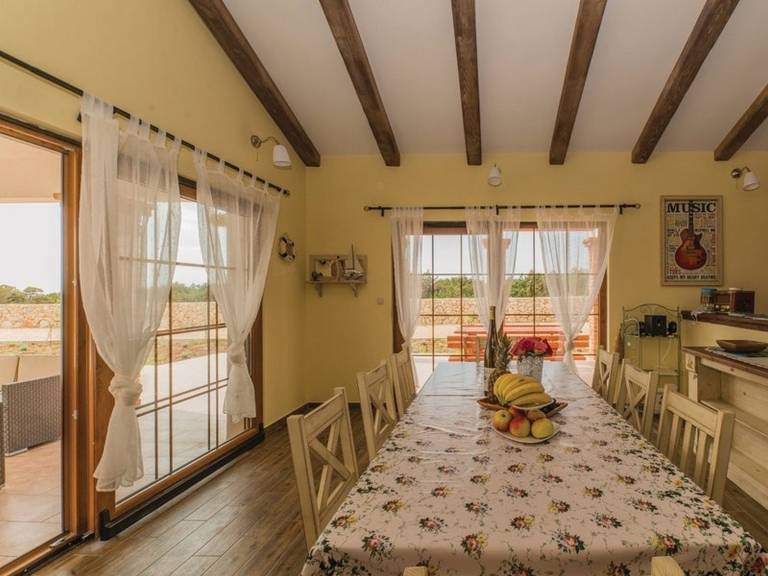 Fully equipped beautiful villa with BBQ, jacuzzi & garden | Pets allowed — photo 5