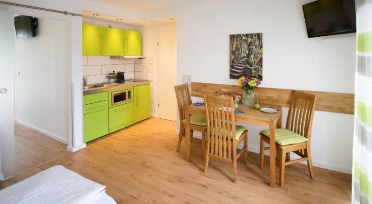 Apartment with 2 rooms for 6 persons — photo 2
