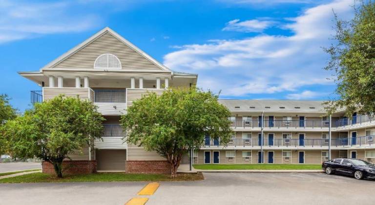 Birch Hill Suites - Lakeland in Lakeland, FL