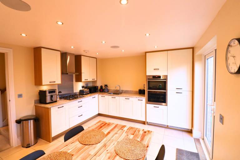 House Weybridge