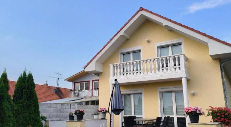 House with garden — photo 4