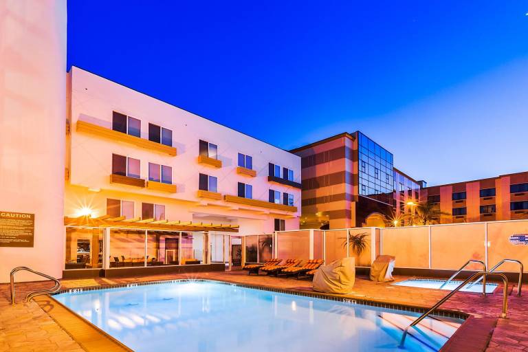 Hotel Indigo Anaheim By IHG — photo 3
