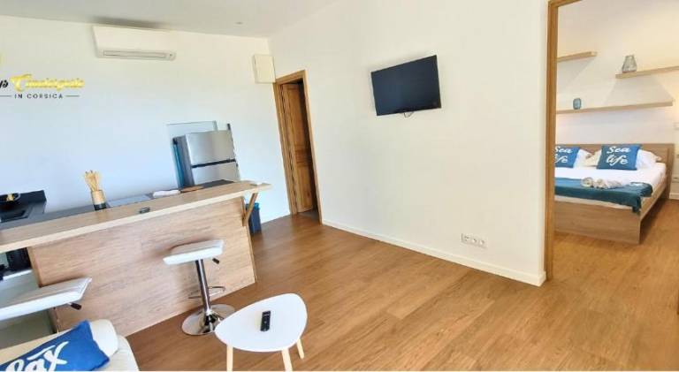 Rental apartment with pool — photo 2