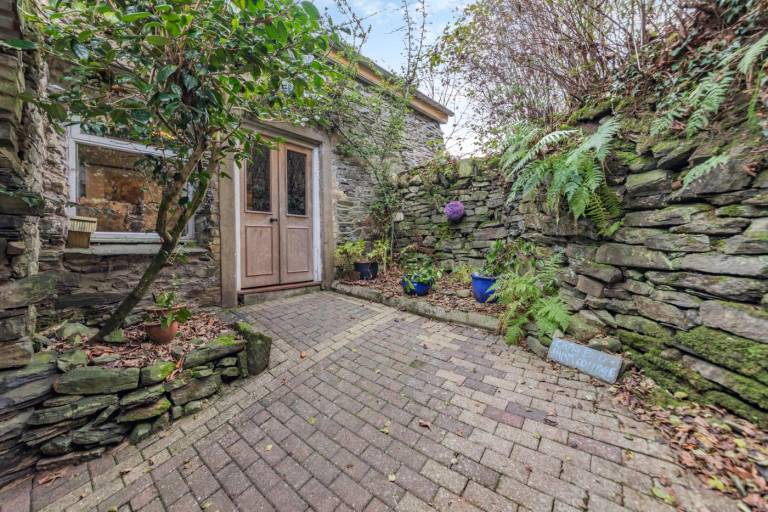 Cottage with yard & terrace | Pets are welcome — photo 2