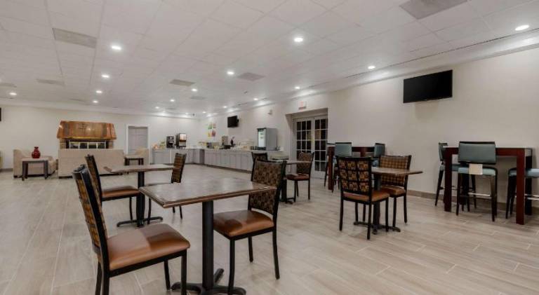 Quality Inn & Suites New Hartford - Utica — photo 2