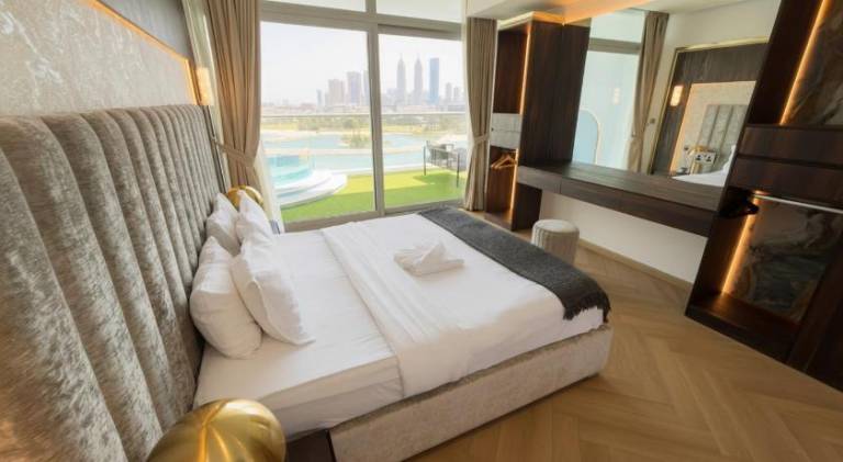 Highend Azure 1BR Sea View and Private Beach with Pool Access — photo 2