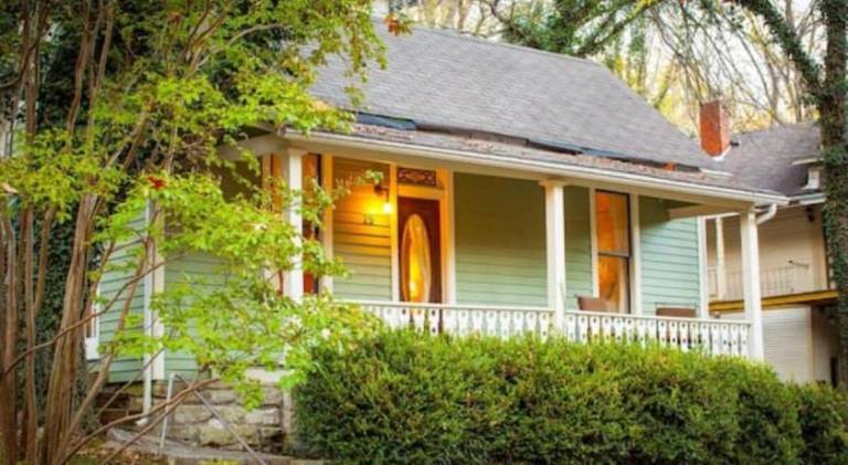 Vacation home | Suitable for remote work | Pets allowed in Eureka Springs, AR