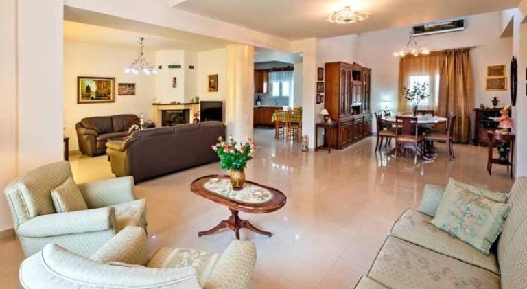 245 m² Villa
