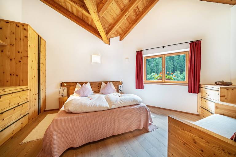 Holiday Apartment "Larch Soge Apt Paula" with Mountain View, Private Terrace & 2 Balconies — photo 4
