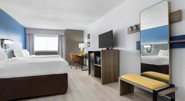 Comfort Inn & Suites Crystal Inn Sportsplex — photo 2