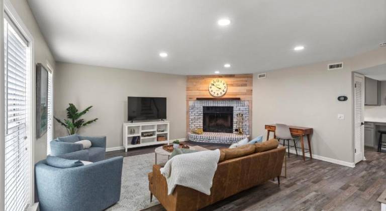 House | Suitable for remote work | Pets are welcome in Dothan, AL