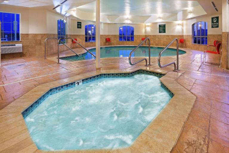 La Quinta Inn & Suites by Wyndham OKC North - Quail Springs — photo 4