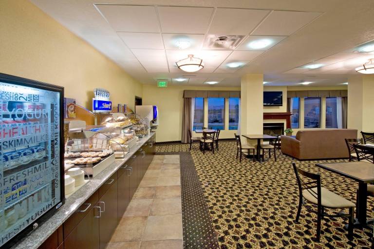 Holiday Inn Express & Suites Willcox By IHG — photo 3