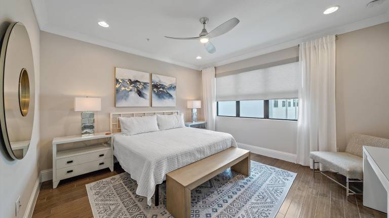 Family-friendly apartment with patio & private pool | Pets are welcome — photo 2