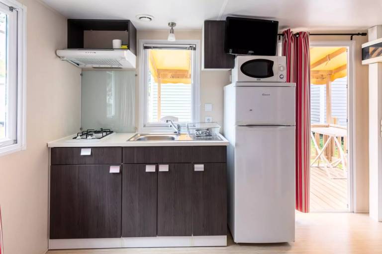 Mobile home with terrace — photo 5
