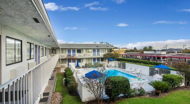 Motel 6 College Station, TX - Bryan — photo 3