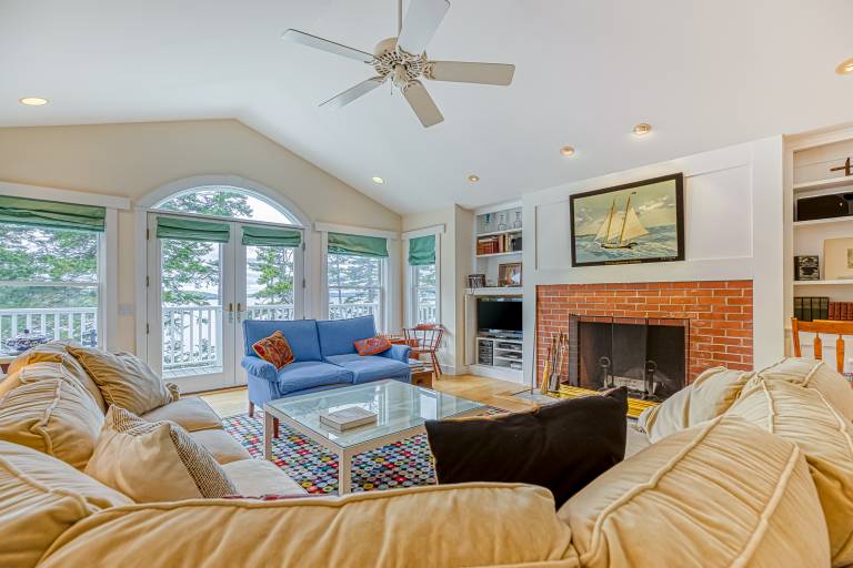 House  Seal Cove
