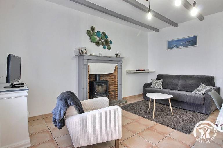 Gite with patio & yard — photo 5