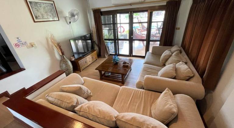 Ample apartment with sauna, garden & pool | Pets allowed — photo 2