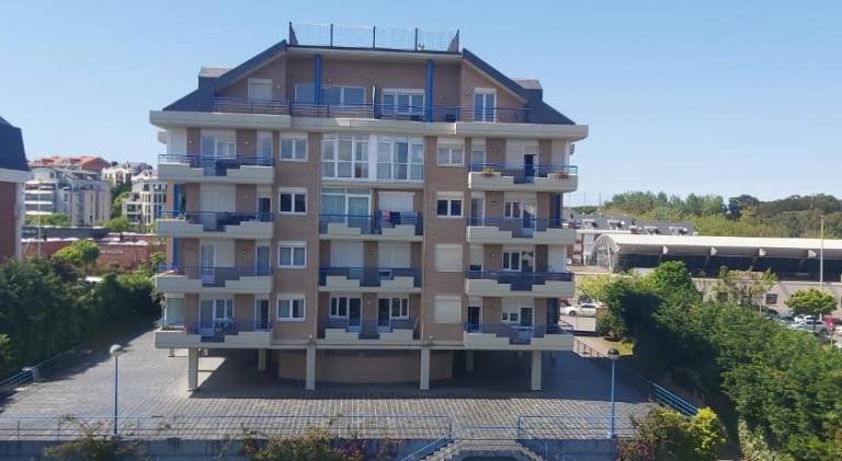 Fully equipped holiday apartment with patio & yard | Close to the beach | Good for workation | Pets allowed — photo 3