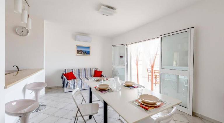 Vacation home with terrace & BBQ — photo 4