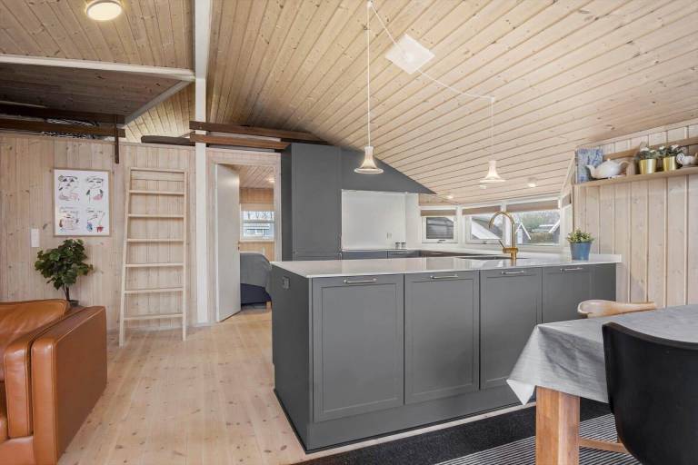 Children-friendly nice vacation home with sauna, patio & garden | Pets allowed — photo 5