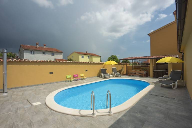 House with private pool, garden & grill | Suitable for remote work — photo 2