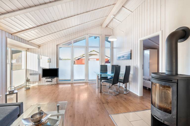Apartment with sauna, patio & garden | Garden view — photo 5