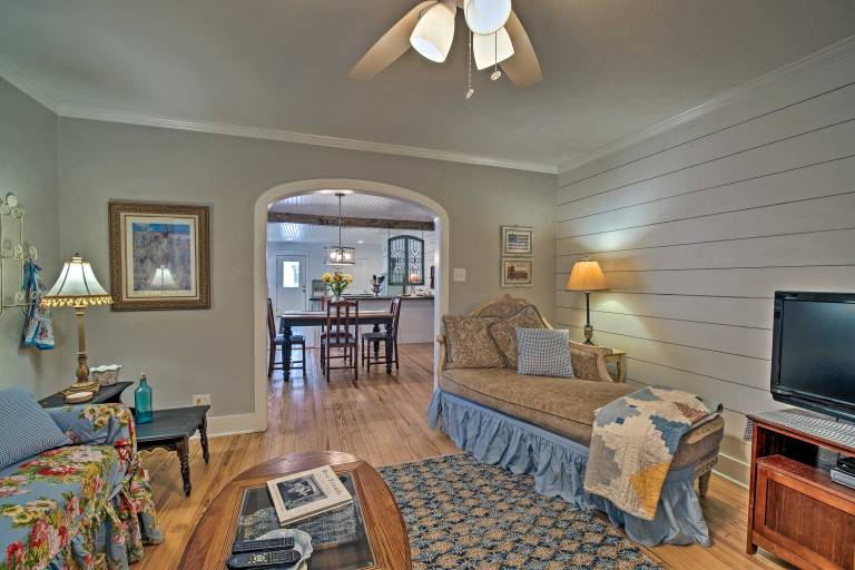 Pet-Friendly Brenham Cottage w/ Yard! — photo 4