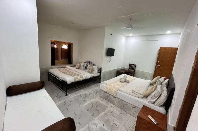Explore Hostel Life Jaisalmer