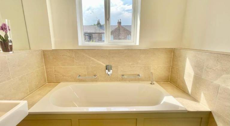 Charming vacation home with yard | Close to York Minster | Pets are welcome — photo 5
